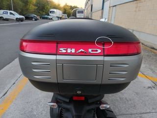 Baúl para moto SHAD