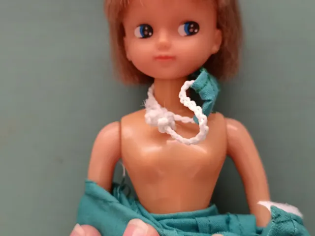 Muñeca Chabel con traje de enfermera
