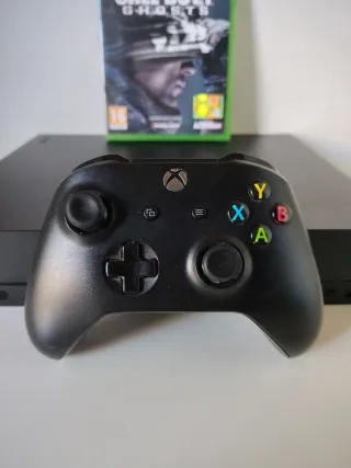 Xbox One X 1TB Nero con Controller e Gioco