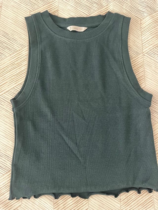 Mango: 3 Camisetas sin manga