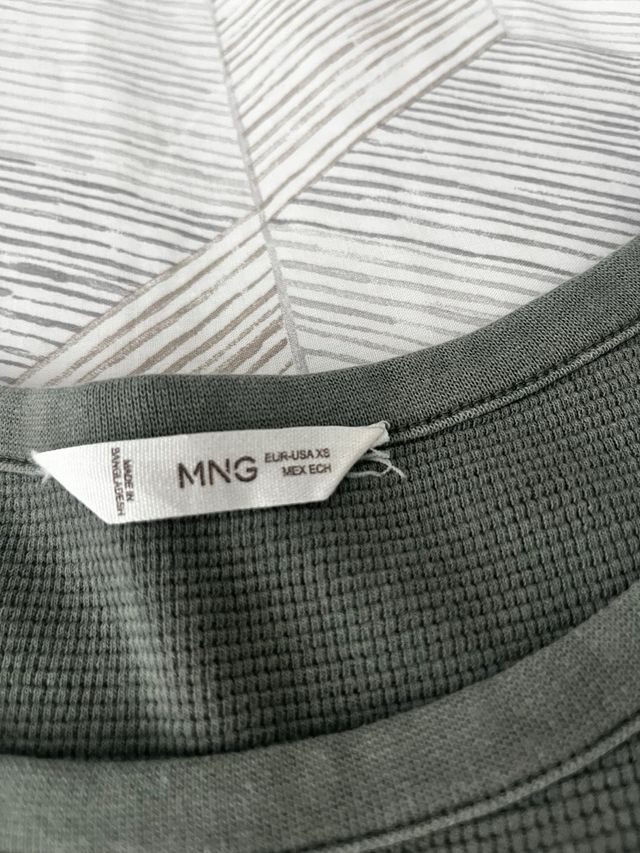 Mango: 3 Camisetas sin manga