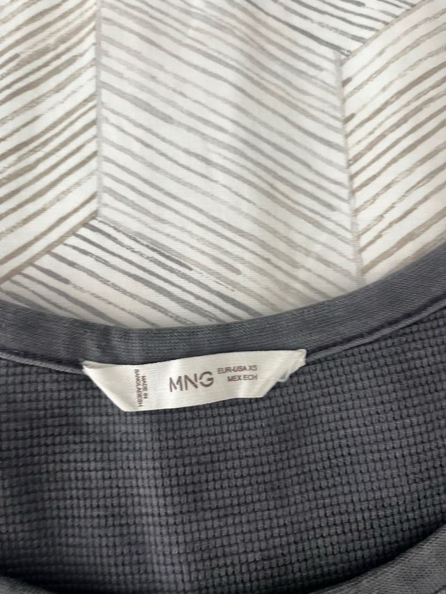 Mango: 3 Camisetas sin manga