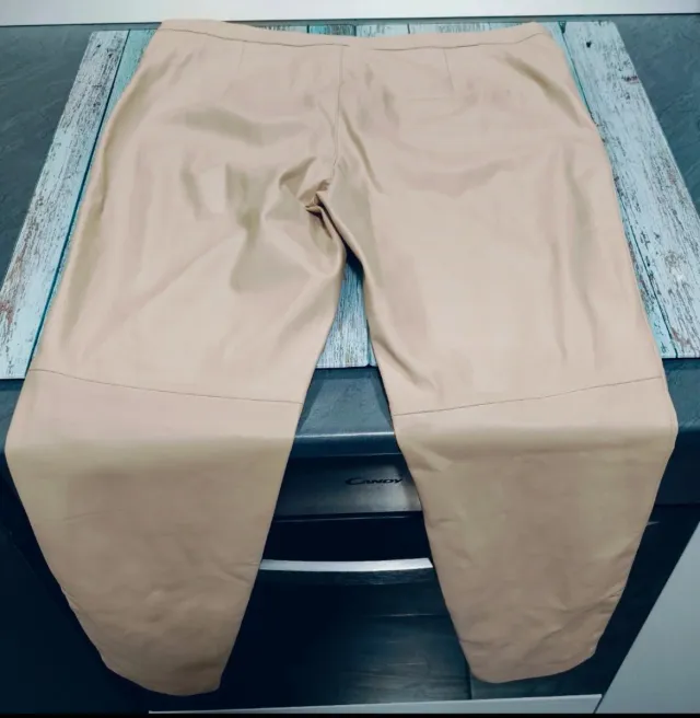 Pantalón efecto piel MNG Talla L