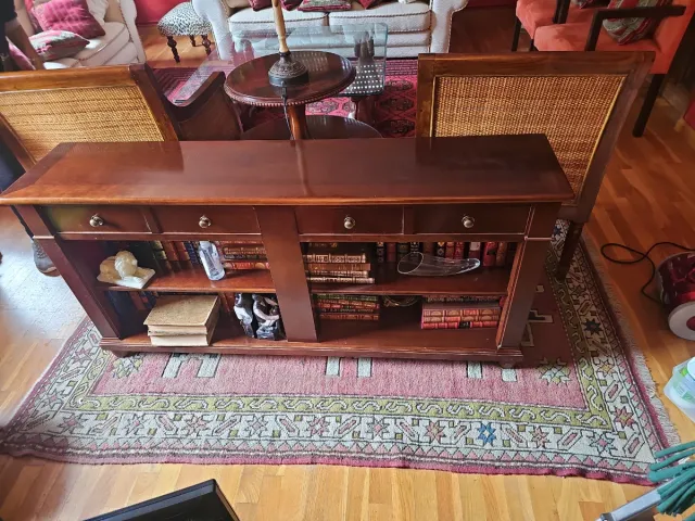 Librero de madera cerezo