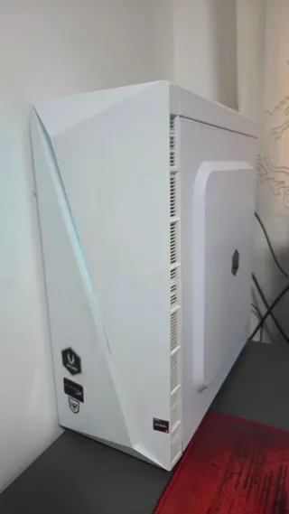 PC Gamer Blanco con RGB