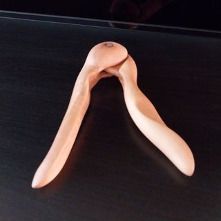 cascanueces artesanal tallado en madera de boj,