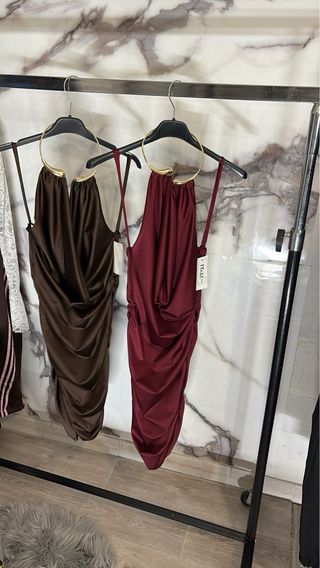 Mini abito con scollo dorato