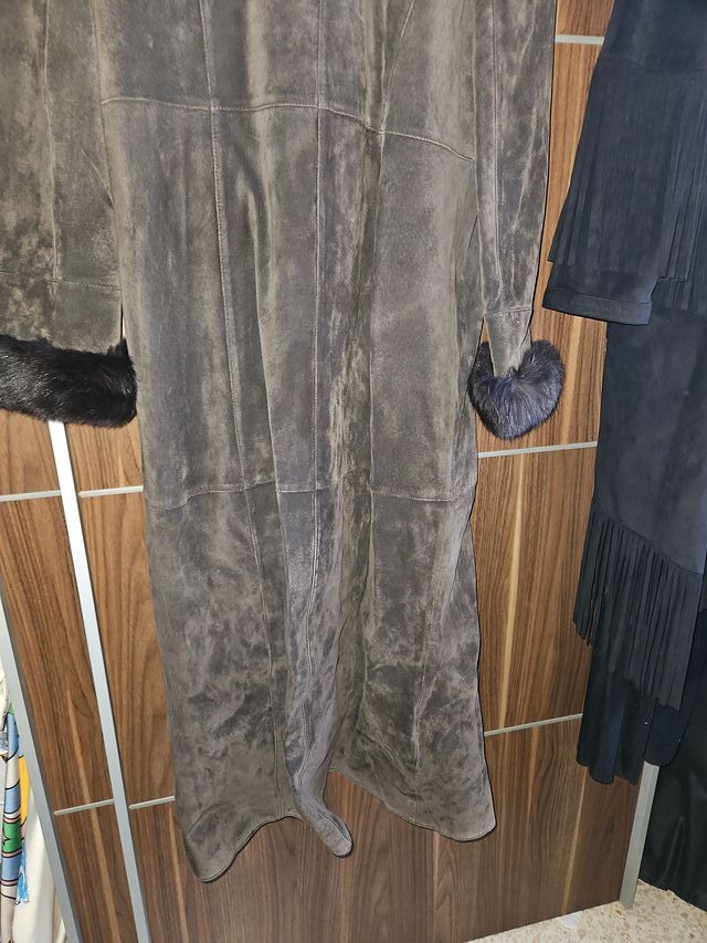 Abrigo largo ante con detalles de pelo