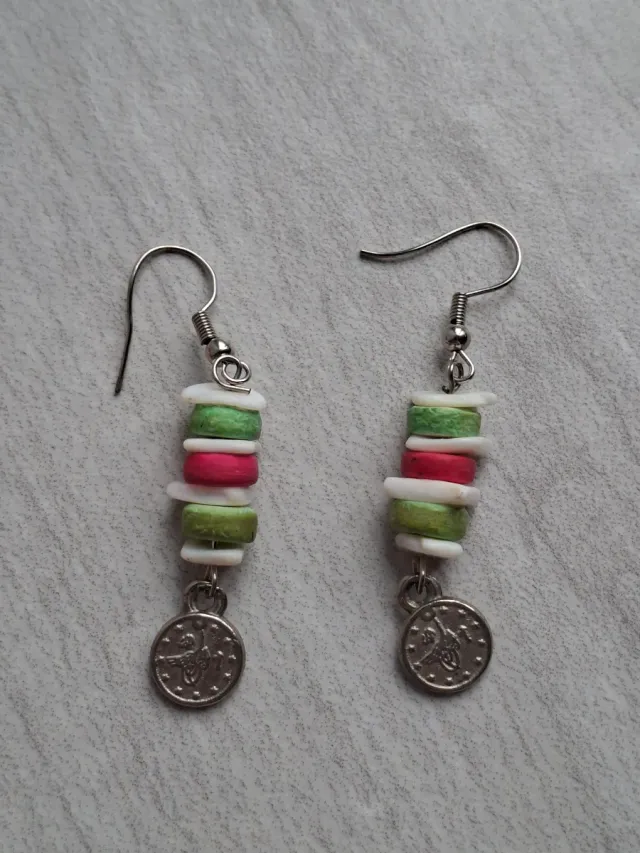 Orecchini con rondelle e charms