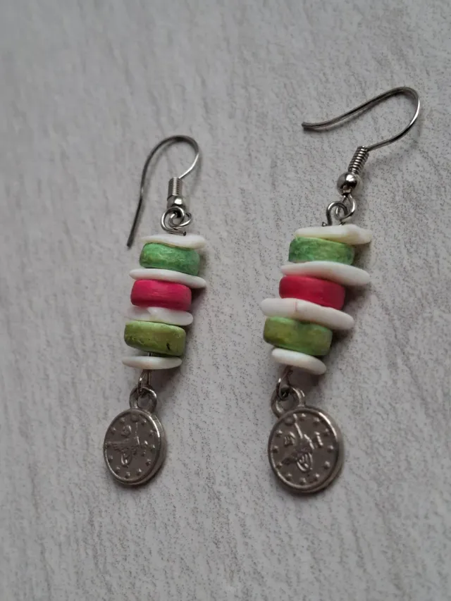 Orecchini con rondelle e charms