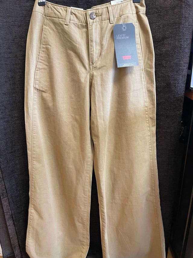 Pantalón Chino Levi's Mujer Beige