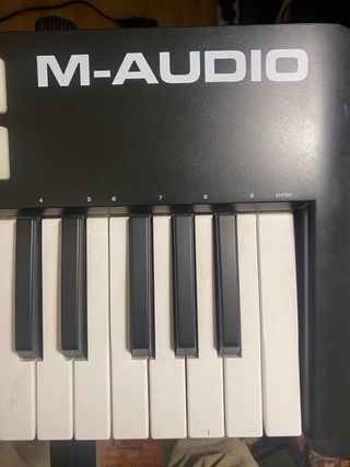 Controlador MIDI M-AUDIO Oxygen61