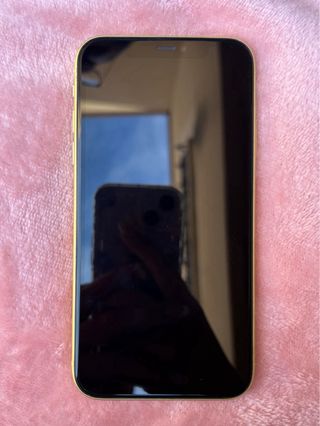 iPhone 11 Giallo