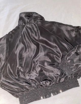 Chaqueta Bershka negra talla XS