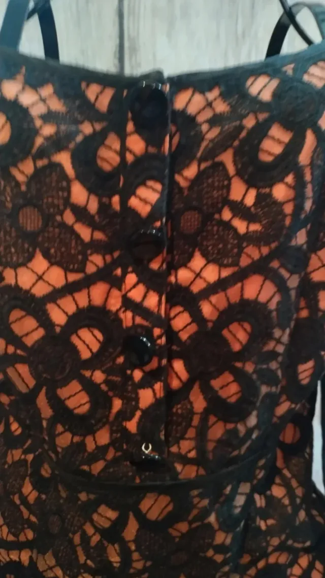 Vestido Hoss Intropia Negro y Naranja Encaje