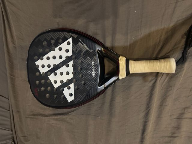 Pala Padel Adidas Metalbone 3.3