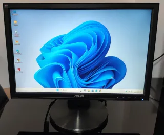 PC torre Lenovo Intel i3 3.7Ghz 16GB RAM 256GB SSD