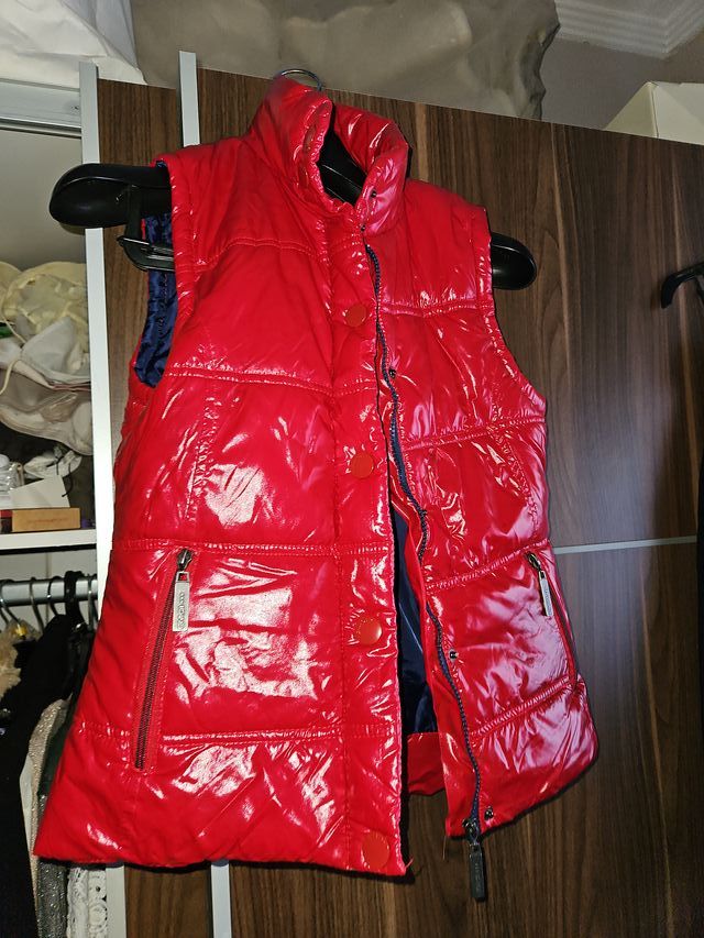 Chaleco rojo acolchado