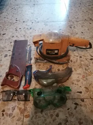 Lote Herramientas: Lijadora, Sierras y Gafas