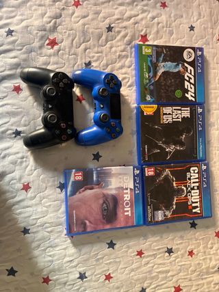PS4 (PlayStation 4) 500GB + 2 Mandos + 4 Juegos