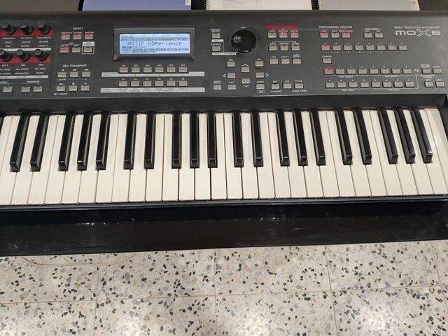 Yamaha Mox 6 con FlightCase, manuali ed extra