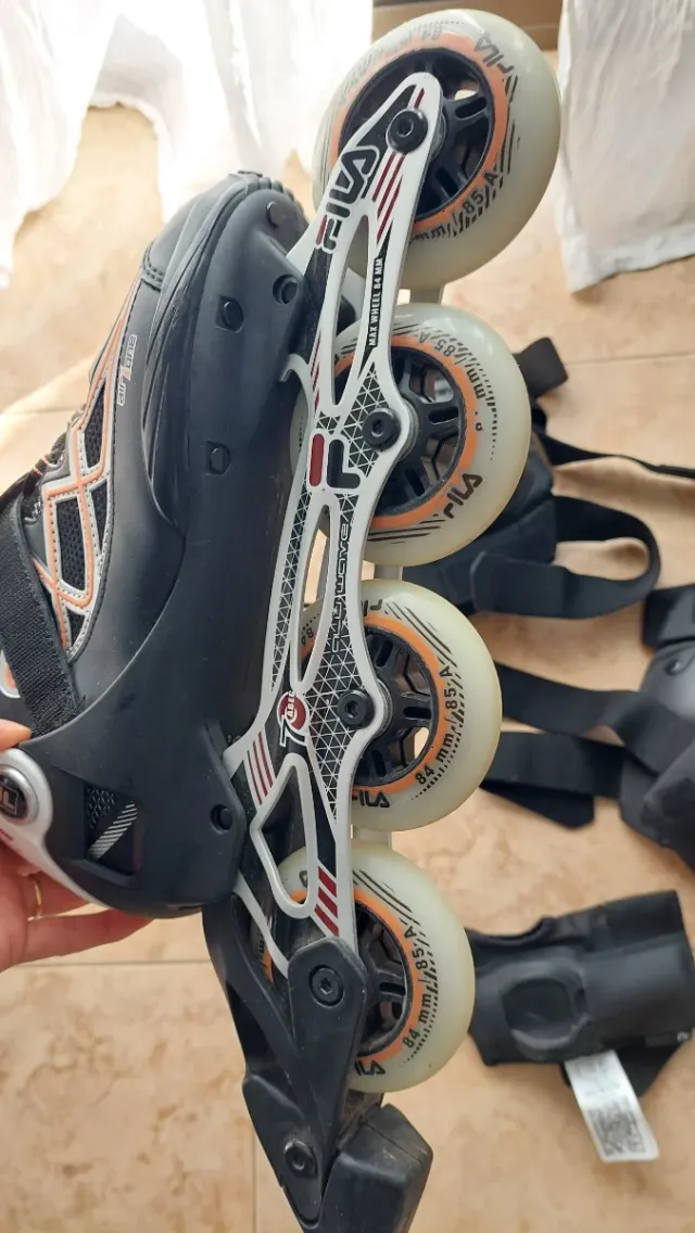 Patines Fila 4 Ruedas + Protecciones