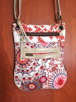 Bolso Desigual (LLÉVATE 3 PAGA 2)
