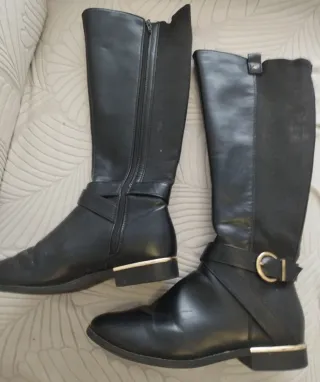 Botas altas negras talla 40