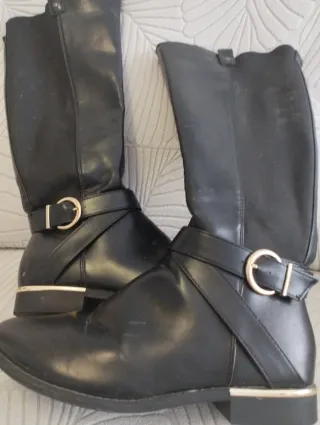 Botas altas negras talla 40