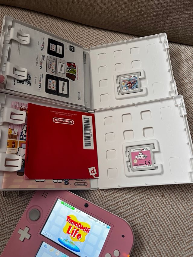 Nintendo 2DS Rosa + 2 Juegos 3DS