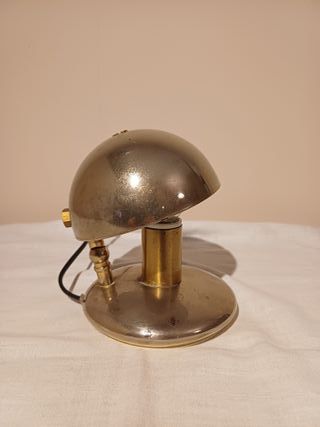 Lampada da tavolo vintage dorata