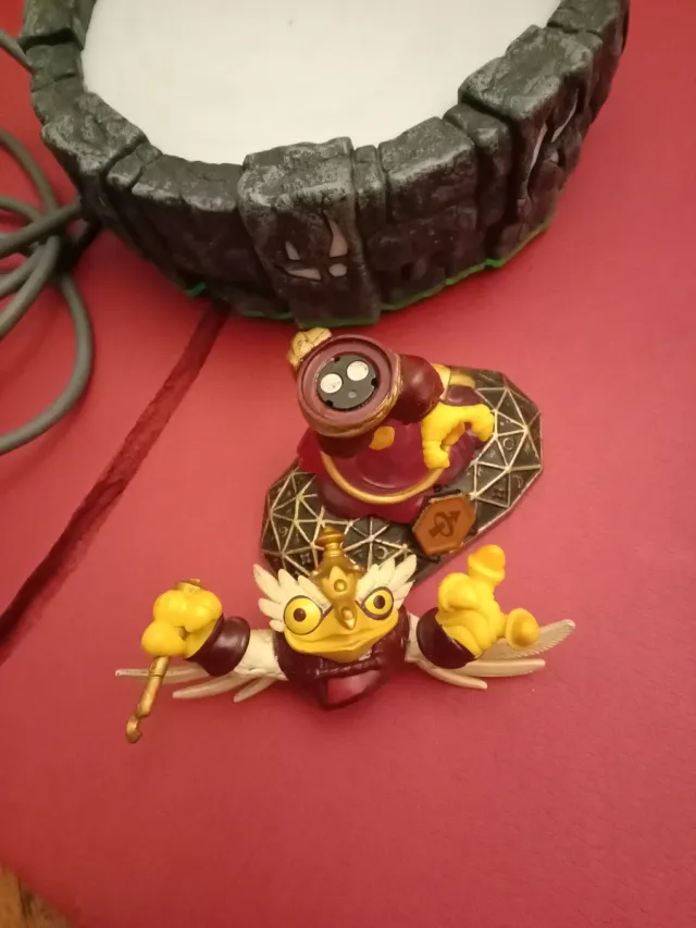 Skylanders Portal y Figura