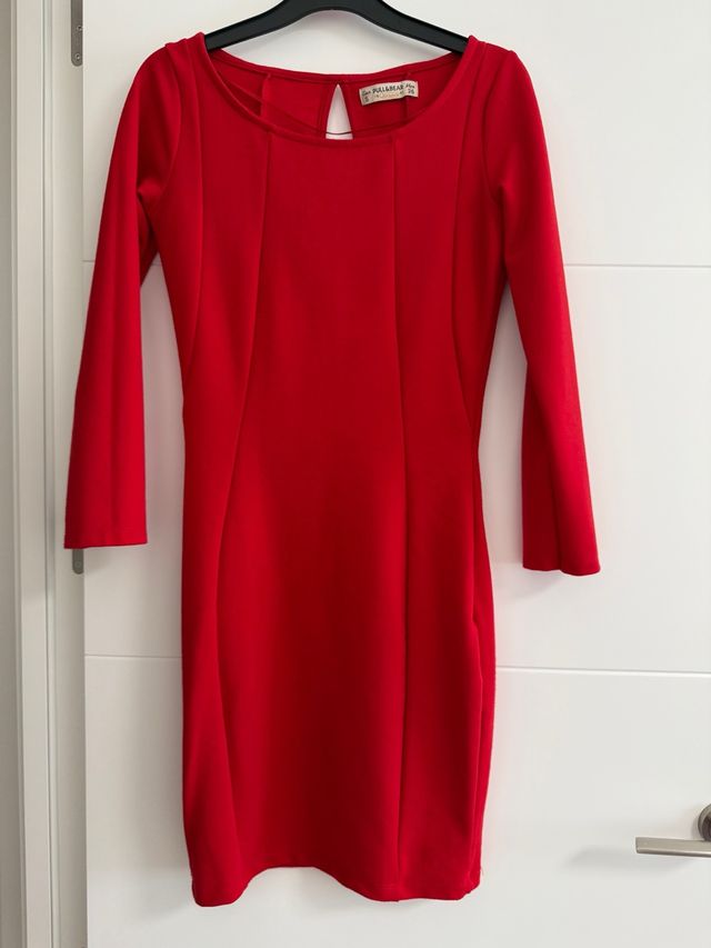 Vestido rojo ajustado Pull and Bear Talla S