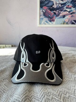 Gorra Gap x YZY