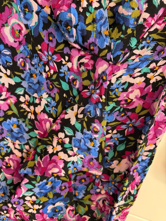 Vestido Bershka flores XS