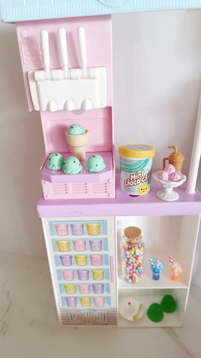 Barbie Heladería y Barco Lila