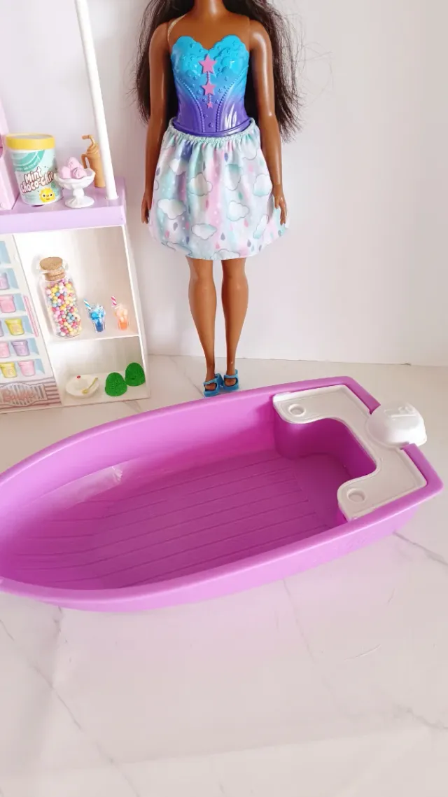 Barbie Heladería y Barco Lila