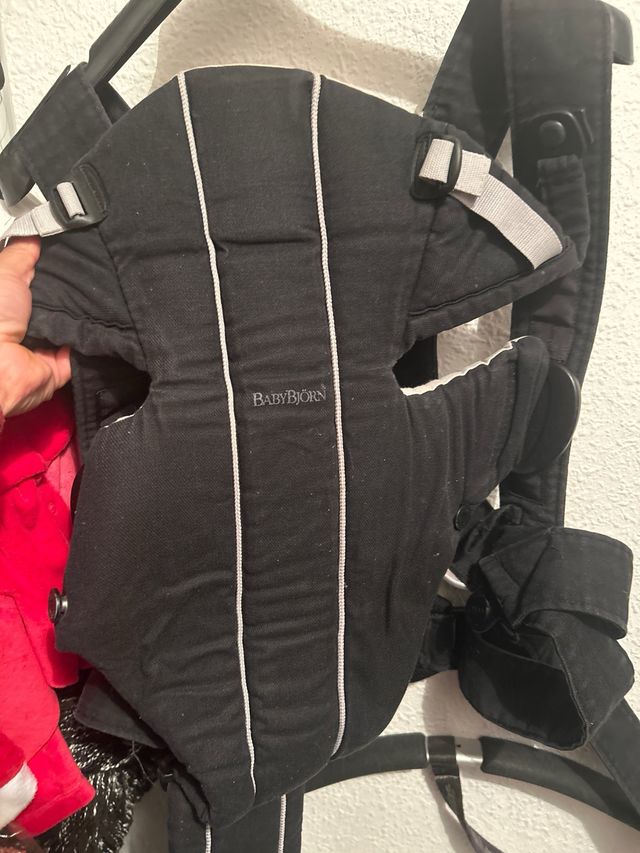 Mochila Porta Bebé BabyBjörn Negra