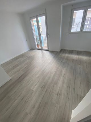 Pintura, acabados y piso flotante