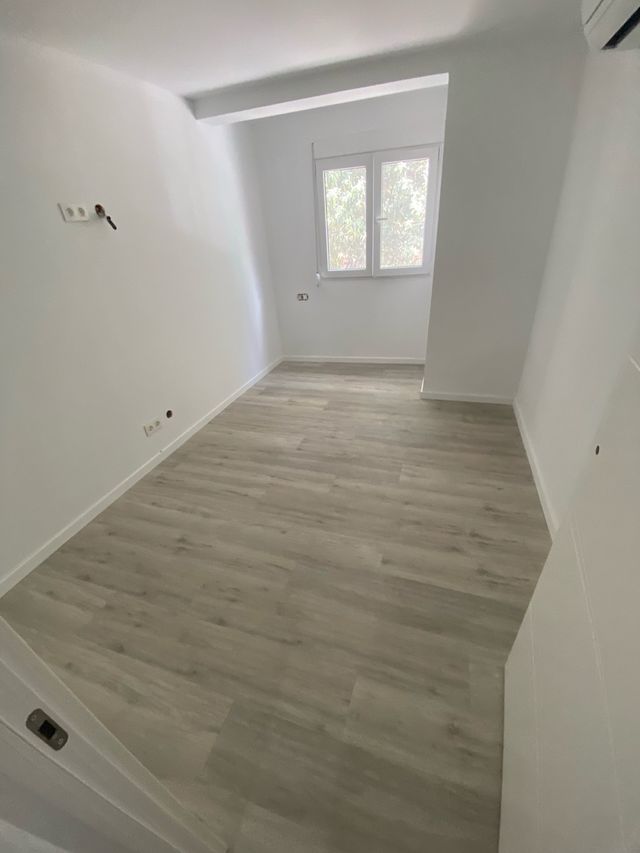 Pintura, acabados y piso flotante