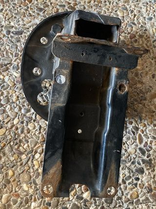 Soporte rueda repuesto suzuki samurai