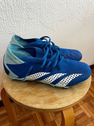Botas de fútbol azules