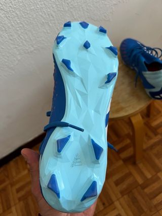 Botas de fútbol azules