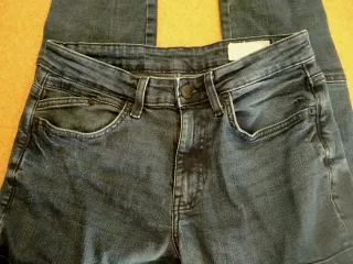 Pantalón cargo azul talla 40