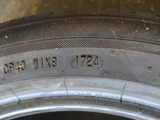 neumático Barum 225/50R17, año 2024.