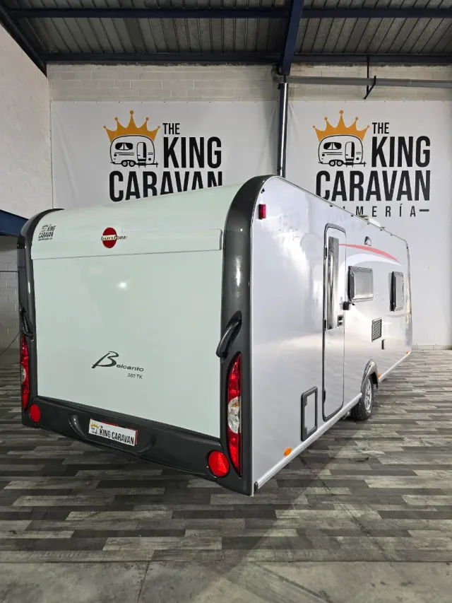 Caravana Burstner Belcanto 560 Aire Mover Toldo