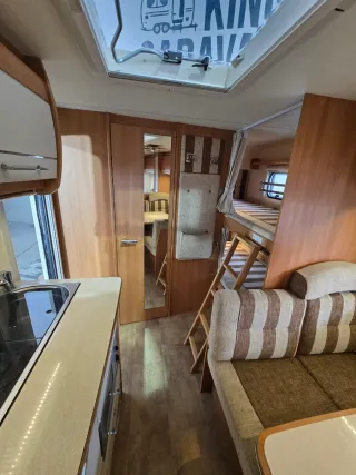 Caravana Burstner Belcanto 560 Aire Mover Toldo