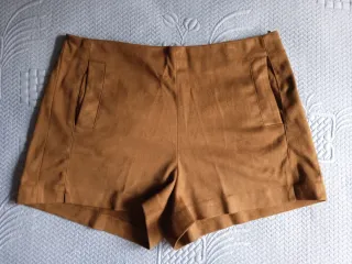 Pantalón corto Stradivarius T40