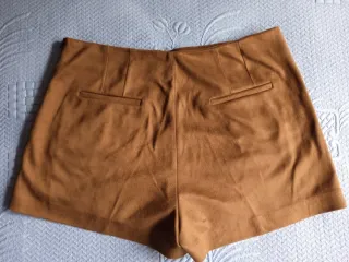 Pantalón corto Stradivarius T40