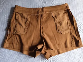 Pantalón corto Stradivarius T40